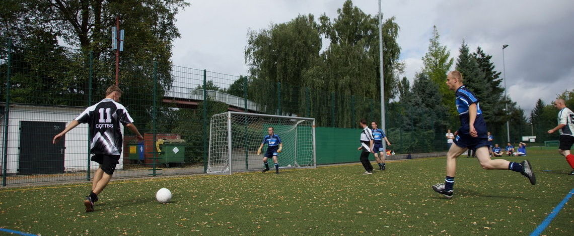 Fußballmeisterschaft der LW im Sportzentrum Cottbus.
