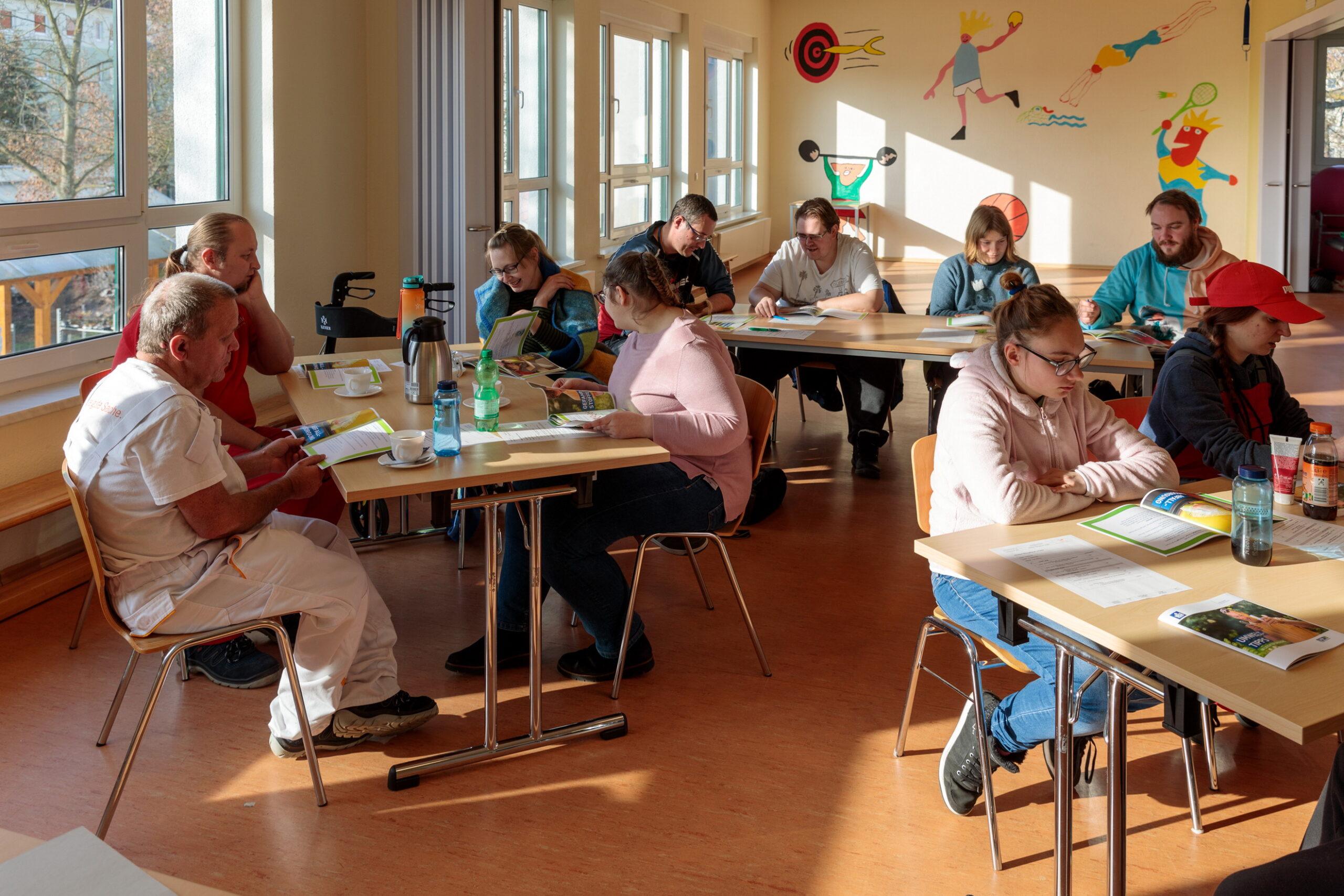 Bildungstage finden regelmäßig statt - hier zum Thema Umweltschutz in der Werkstatt Guben.