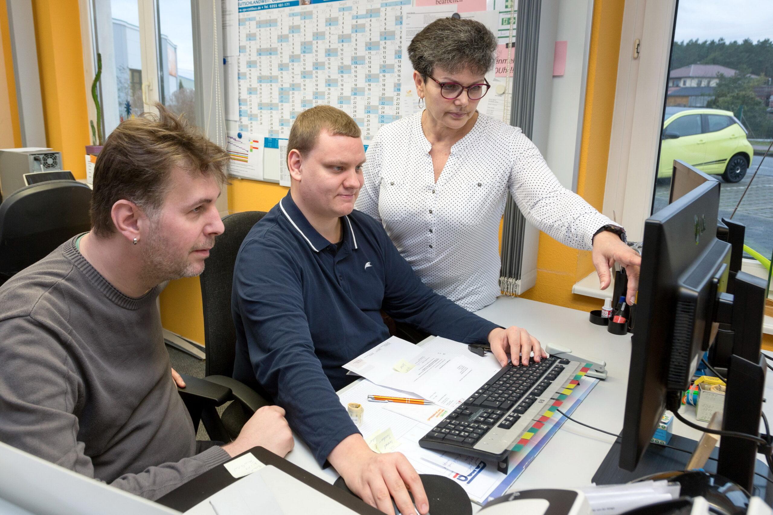 Berufliche Bildung im Bereich Büroservice.